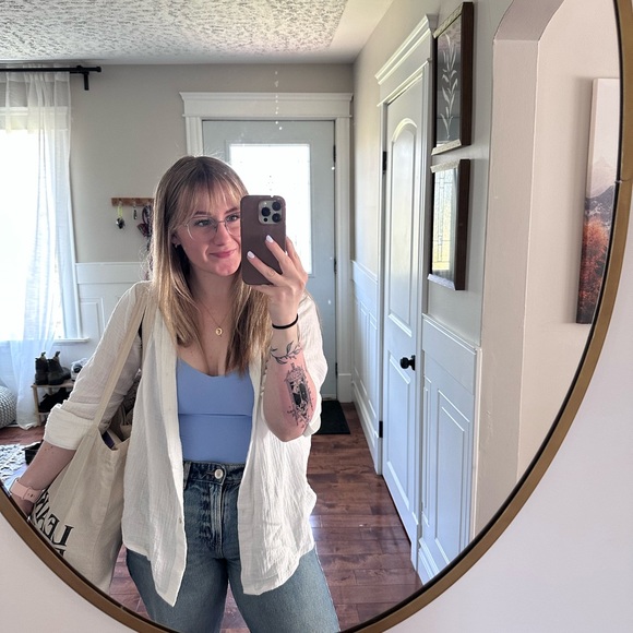 Meet your Posher, Netonia - Picture 1 of 1